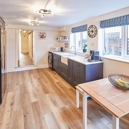 Host & - Sunnyvale House * וויטבי